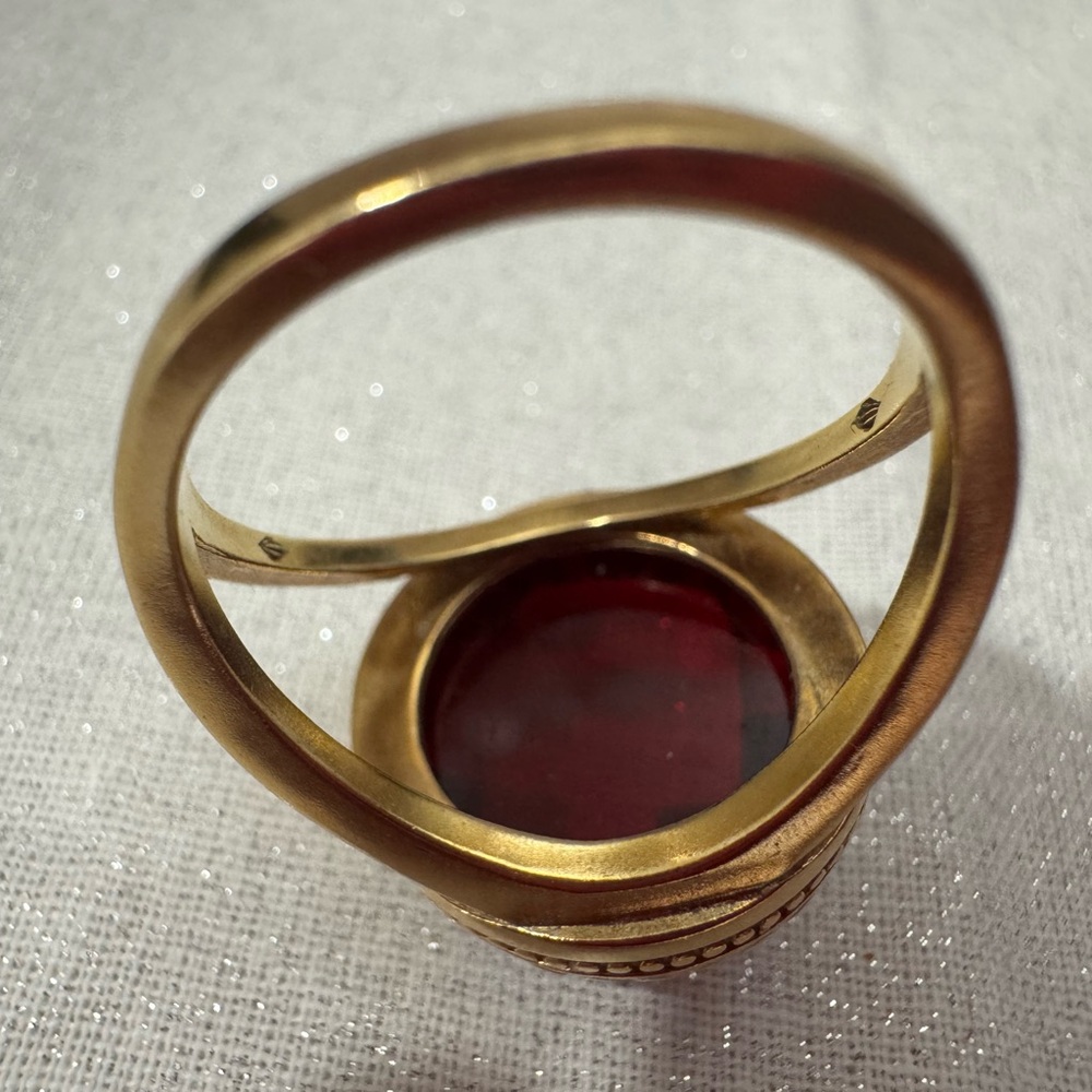 Size 8, 14k GF garnet ring - Picture 5 of 5
